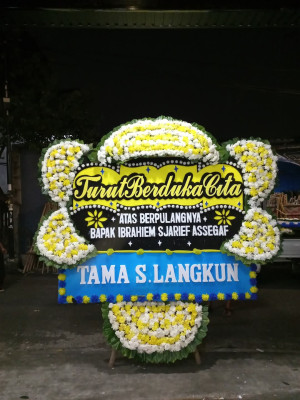 Papan Bunga Duka di Mootilango